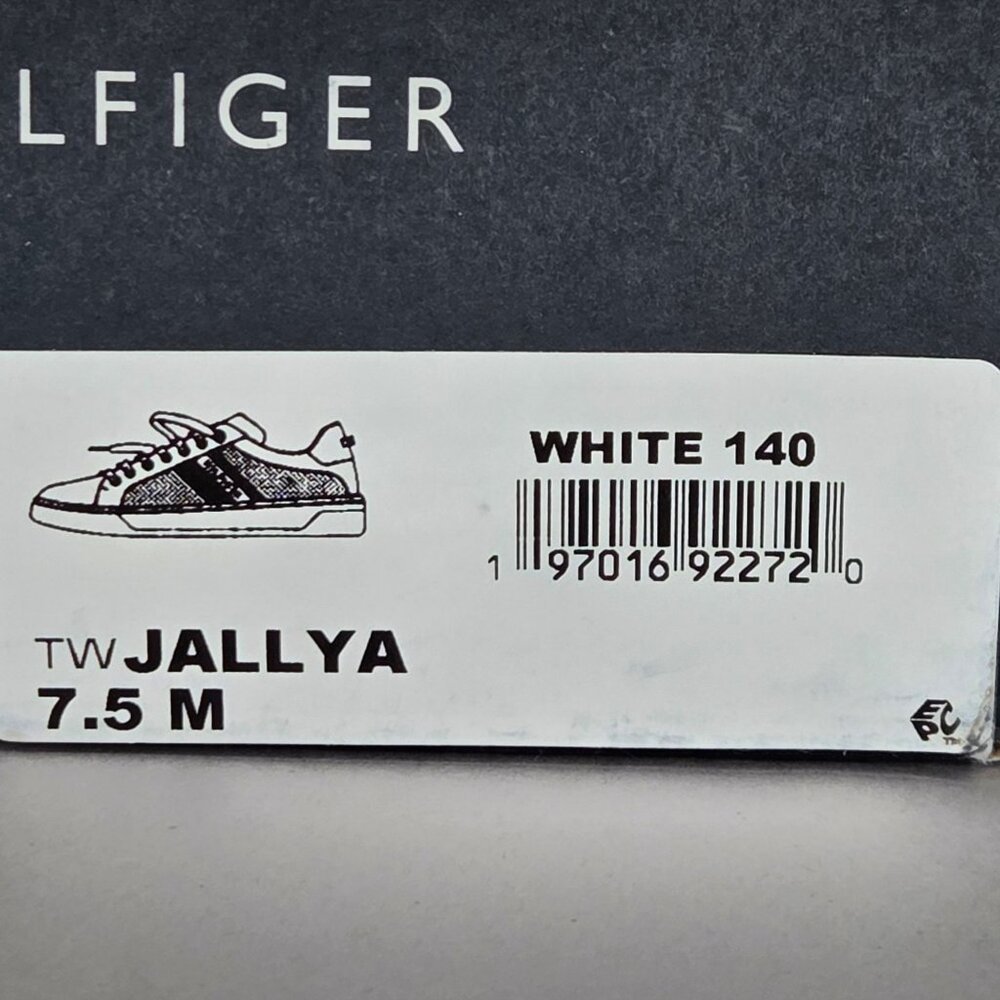 NWOT Tommy Hilfiger Women's Jallya Perforated Court Sneakers - Picture 6 of 8